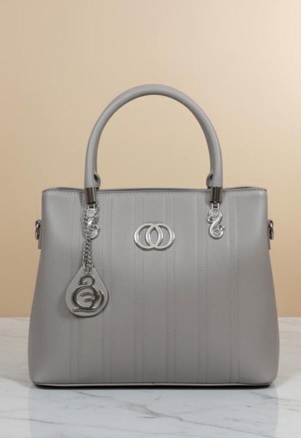 FADE IN Bag – Elegance Meets Everyday Functionality